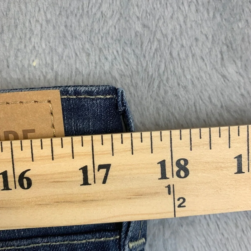 Signature Levi Modern Bootcut Jeans Women's W32 L32 (28